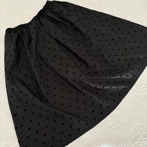 Midi taffeta polka dot full skirt.  Misses Large